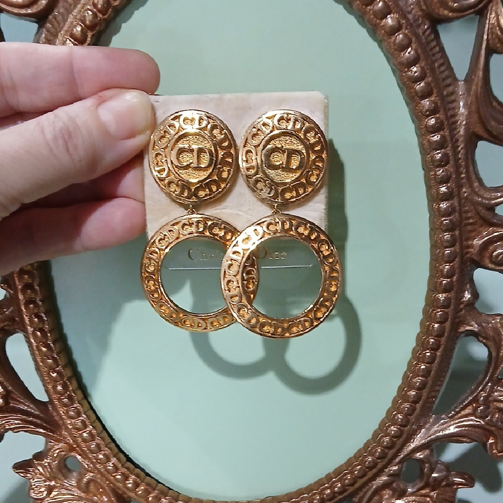 ✨ Vintage Christian Dior Gold-Tone Clip-On Earrings | Rare Collector’s Piece